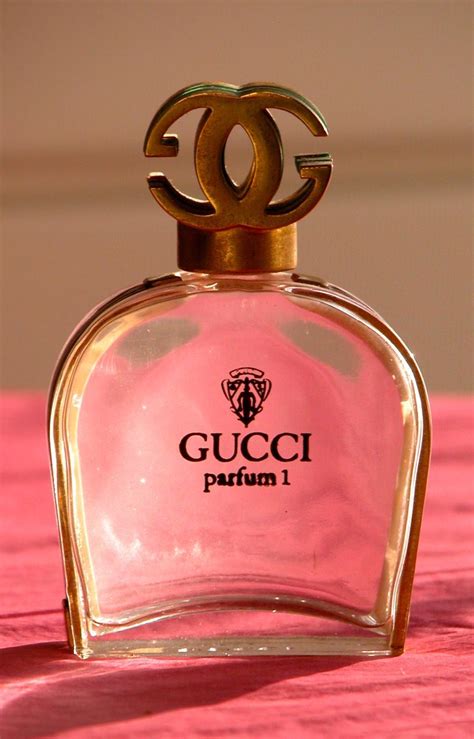 gucci parfum 1 vintage bottle value|gucci perfume tall pink bottle.